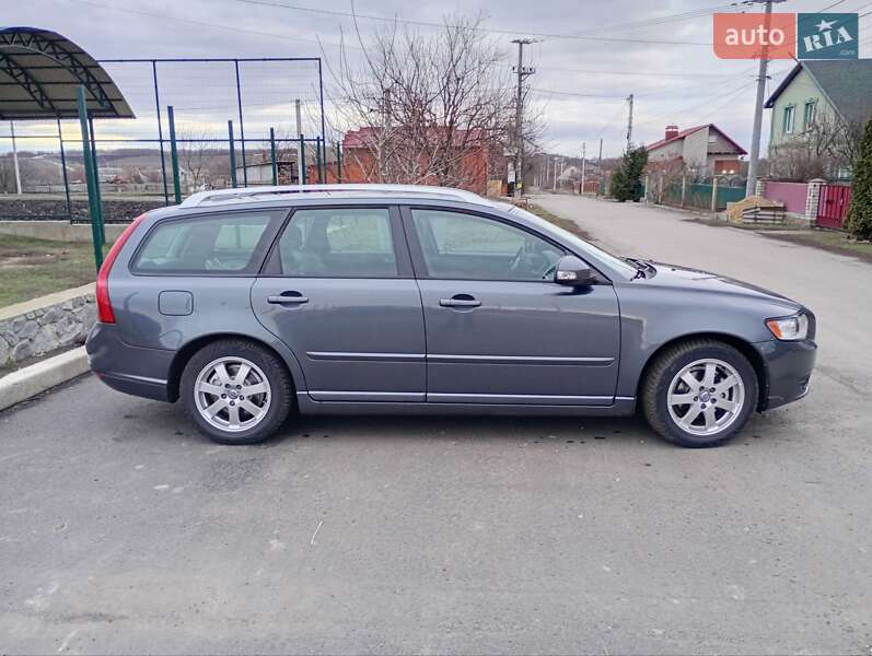 Volvo V50 2011