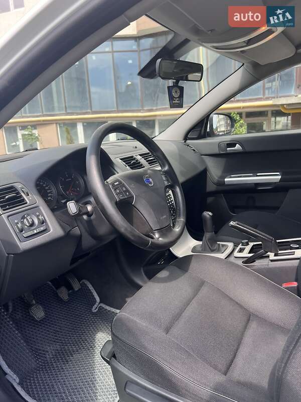 Універсал Volvo V50 2011 в Тернополі