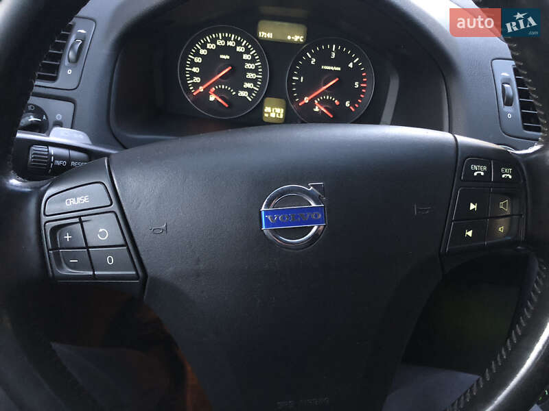 Универсал Volvo V50 2011 в Николаеве фото 23 Универсал Volvo V50 2011 в Николаеве