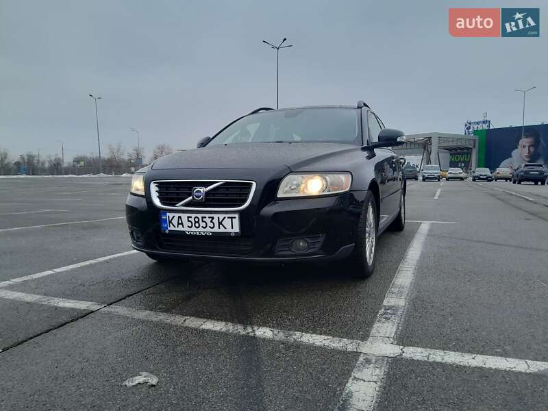 Универсал Volvo V50 2009 в 
