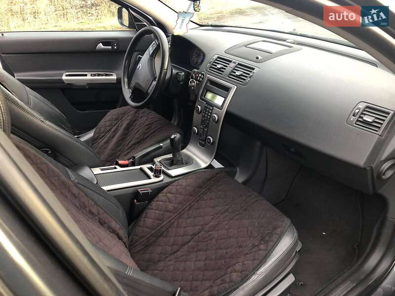 Універсал Volvo V50 2008 в Карлівці
