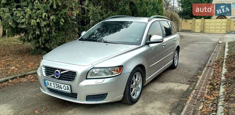 Универсал Volvo V50 2010 в Харькове