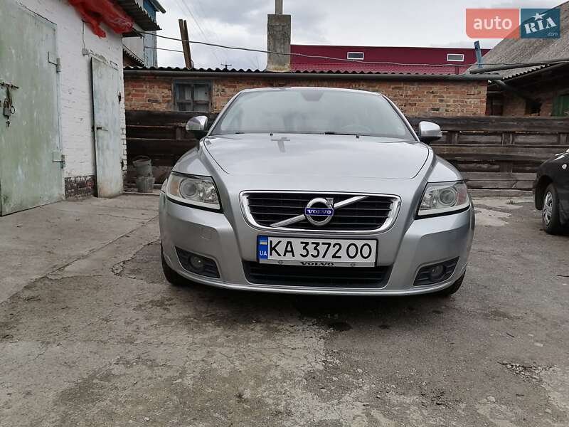 Універсал Volvo V50 2011 в Білій Церкві