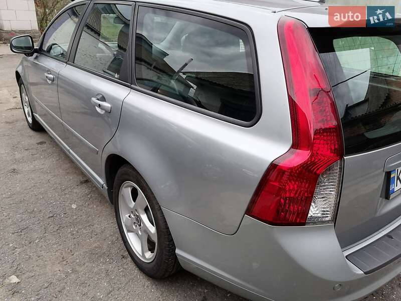 Універсал Volvo V50 2011 в Білій Церкві