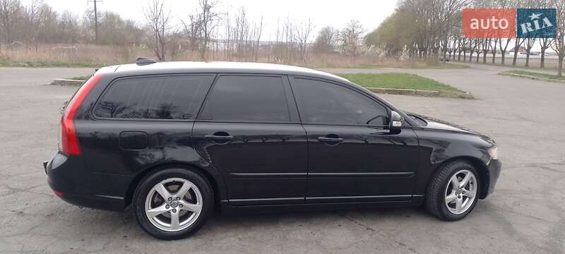 Универсал Volvo V50 2010 в Владимире