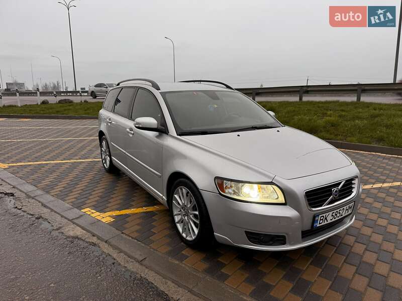 Універсал Volvo V50 2009 в Рівному