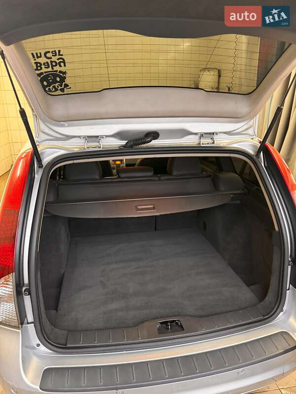 Універсал Volvo V50 2009 в Рівному