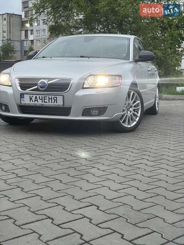 Volvo V50 2011