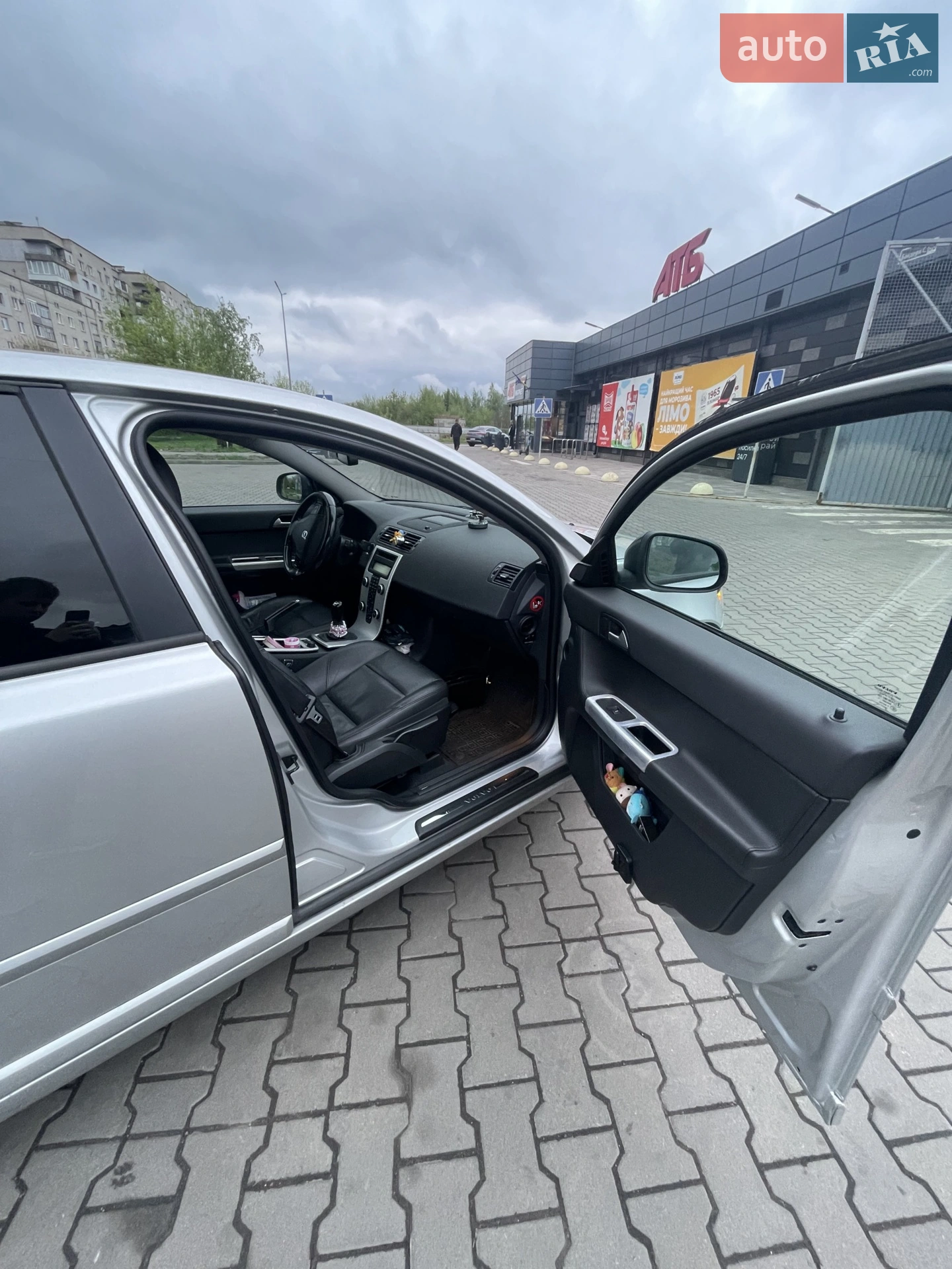 2011 Volvo V50 - мініатюра 6