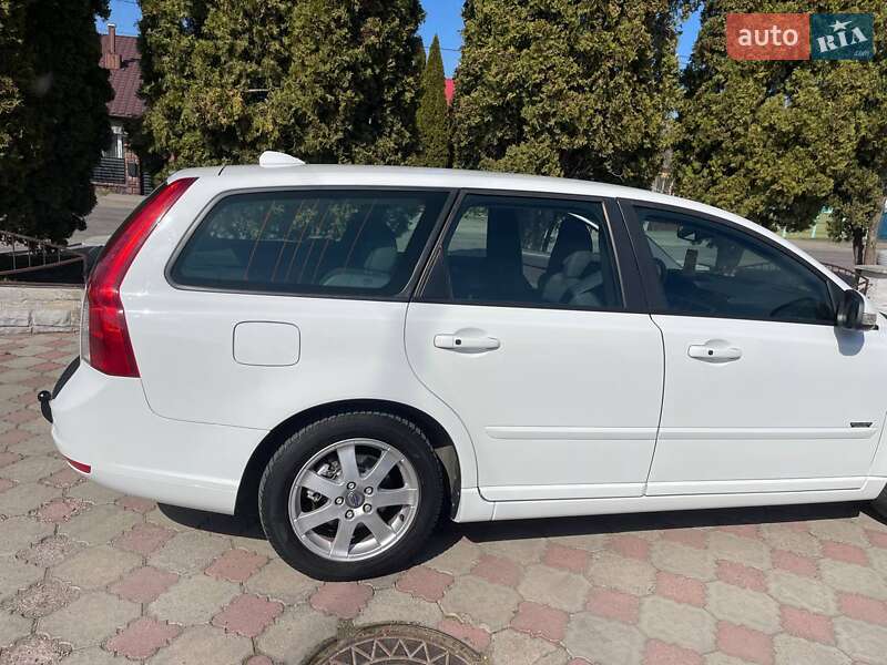 Універсал Volvo V50 2009 в Рівному