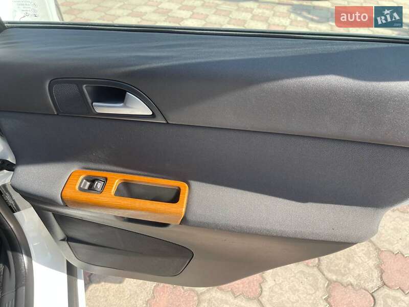 Універсал Volvo V50 2009 в Рівному