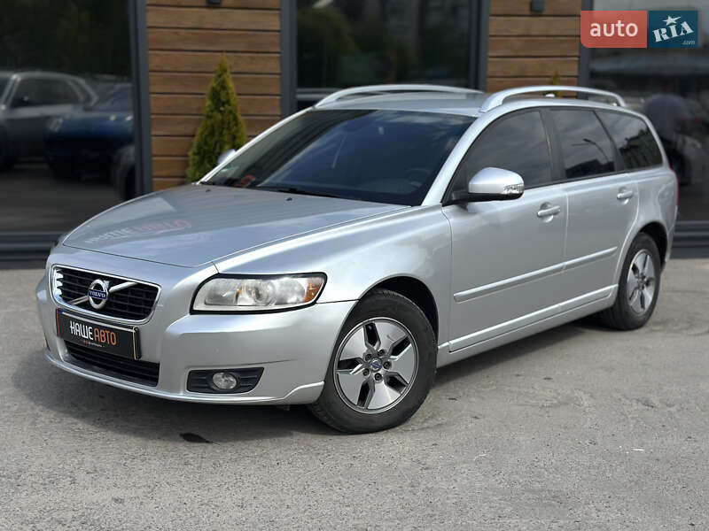 Универсал Volvo V50 2012 в 