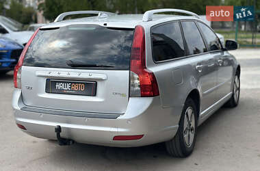 Универсал Volvo V50 2012 в 