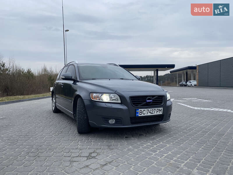 Універсал Volvo V50 2012 в Миколаєві