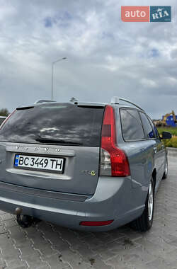 Универсал Volvo V50 2012 в 