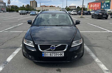 Универсал Volvo V50 2012 в Полтаве