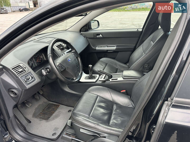 Універсал Volvo V50 2012 в Полтаві