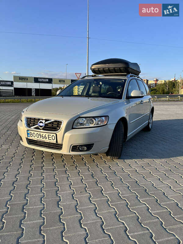 Универсал Volvo V50 2012 в 
