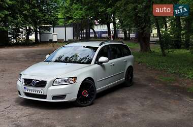 Універсал Volvo V50 2010 в Львові