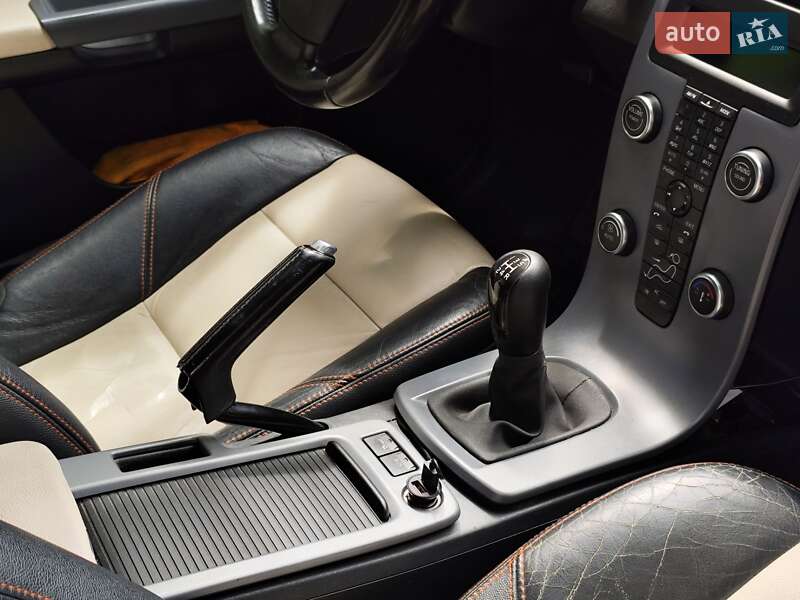 Універсал Volvo V50 2010 в Львові