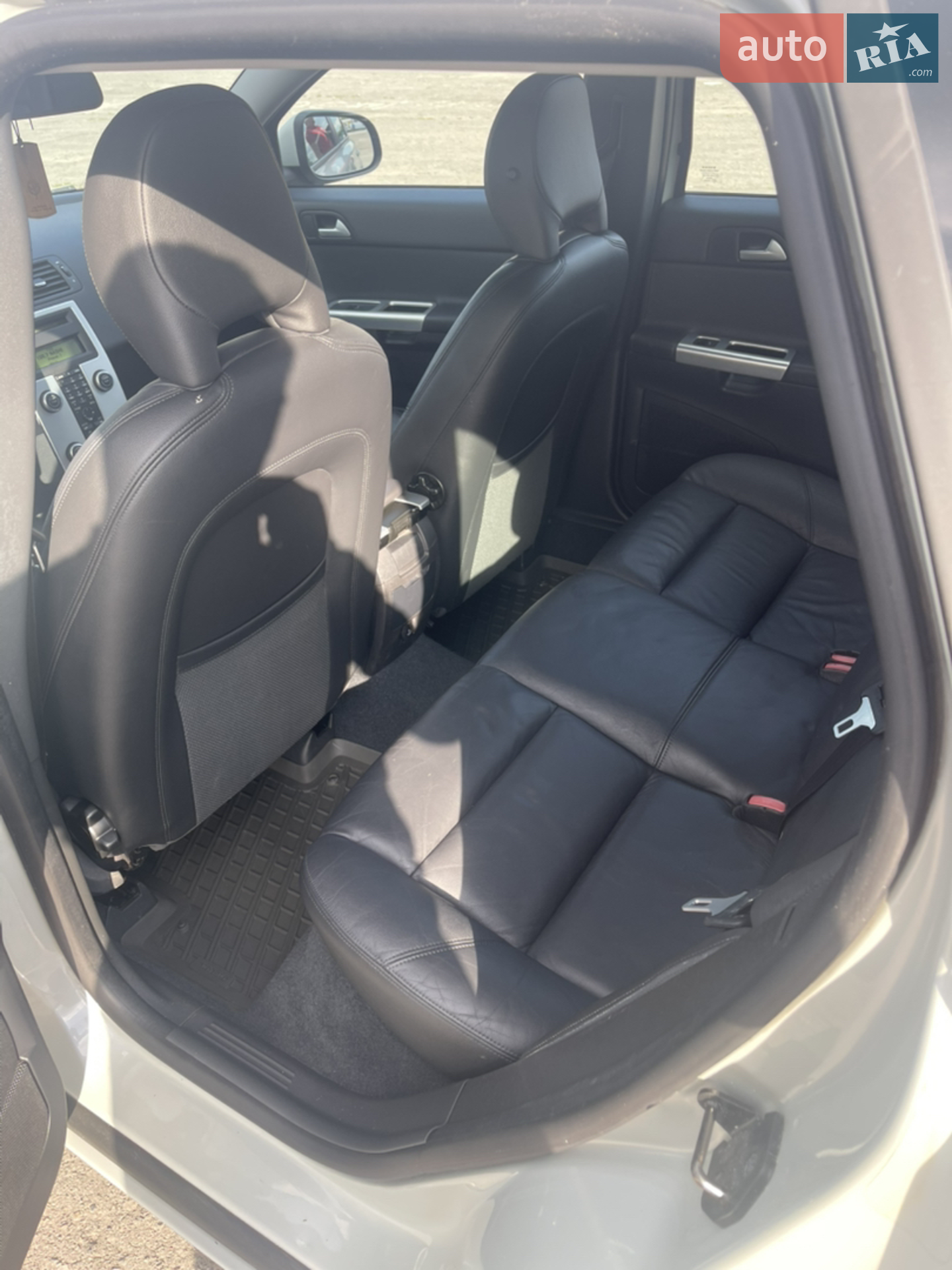 2011 Volvo V50 - мініатюра 17
