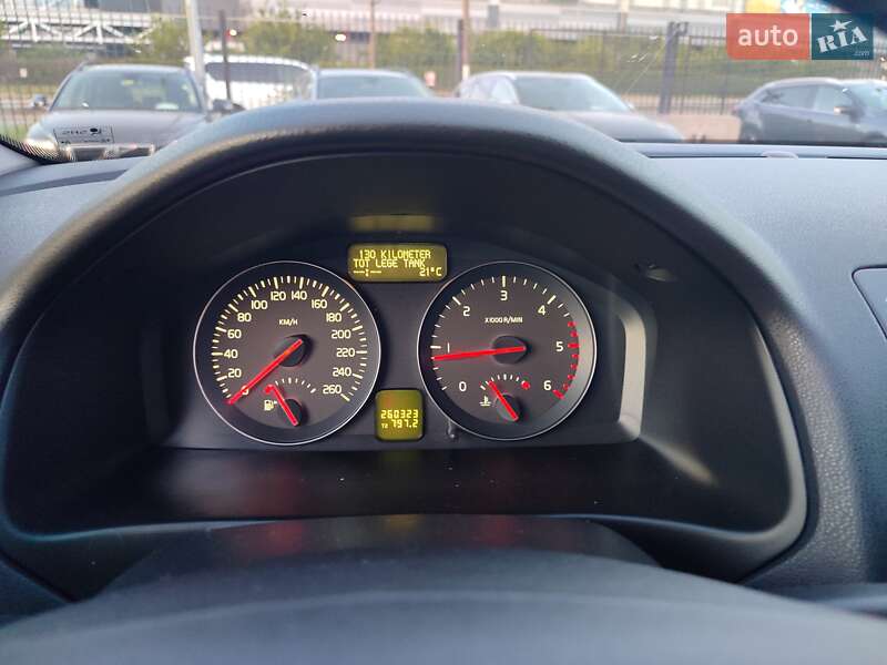 Универсал Volvo V50 2011 в Киеве фото 21 Универсал Volvo V50 2011 в Киеве