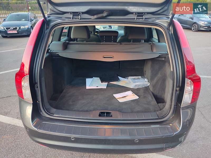Универсал Volvo V50 2011 в Киеве фото 25 Универсал Volvo V50 2011 в Киеве