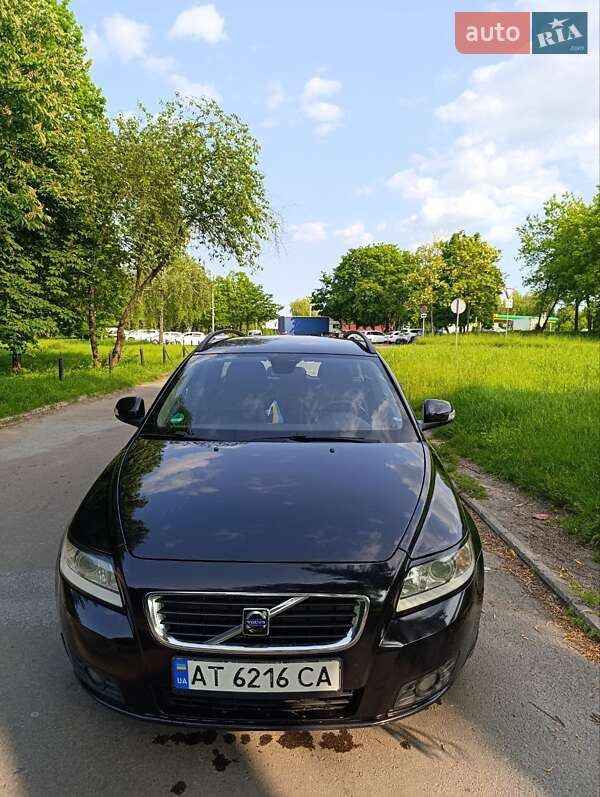 Универсал Volvo V50 2010 в Ровно фото 2 Универсал Volvo V50 2010 в Ровно
