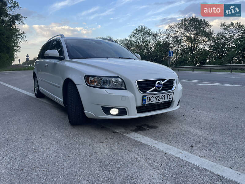 Volvo V50 2011