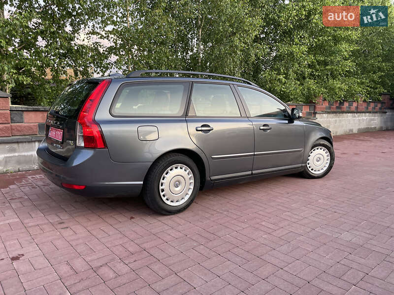 Універсал Volvo V50 2010 в Рівному