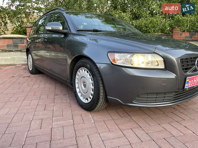 Універсал Volvo V50 2010 в Рівному
