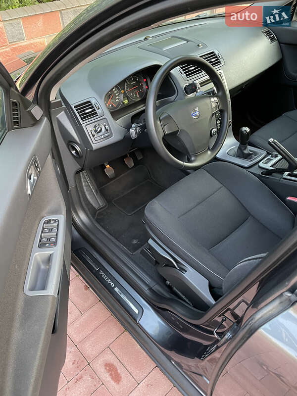 Універсал Volvo V50 2010 в Рівному