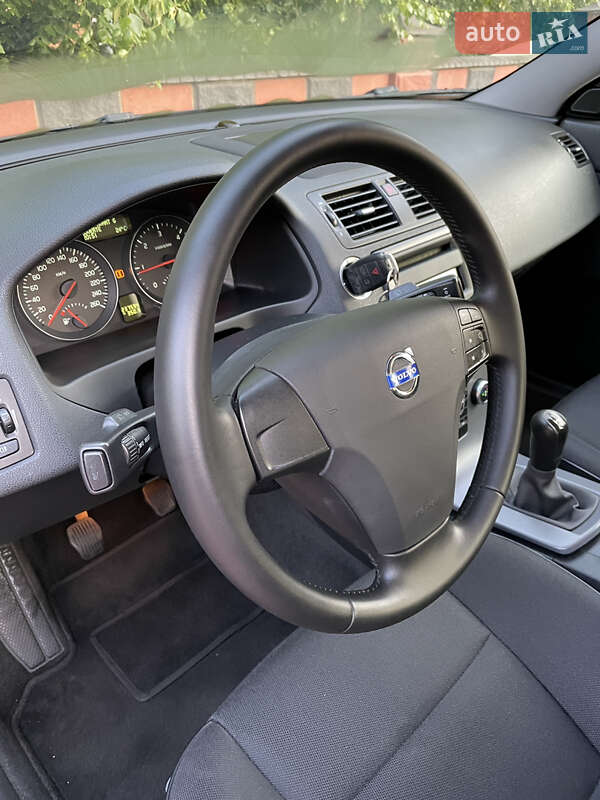 Універсал Volvo V50 2010 в Рівному