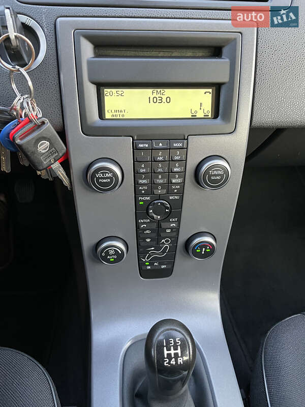 Універсал Volvo V50 2010 в Рівному