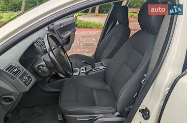 Универсал Volvo V50 2010 в 