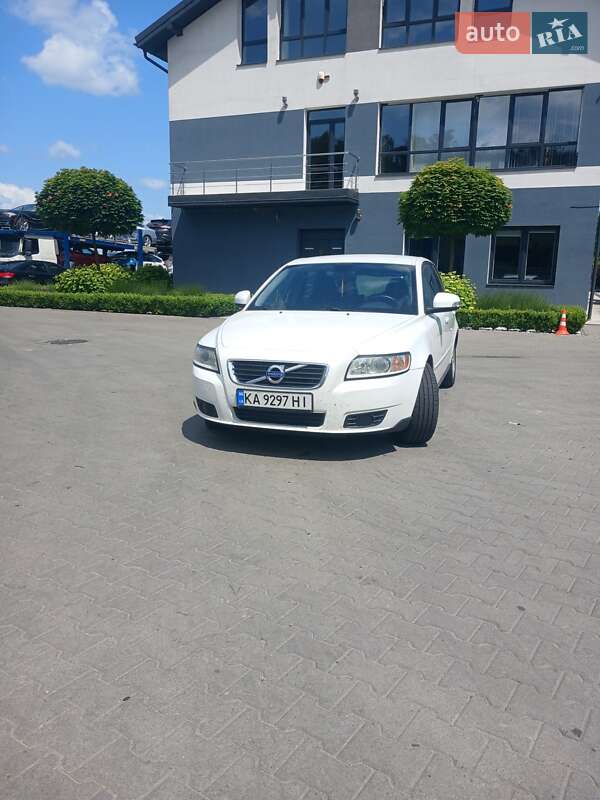 Volvo V50 2010