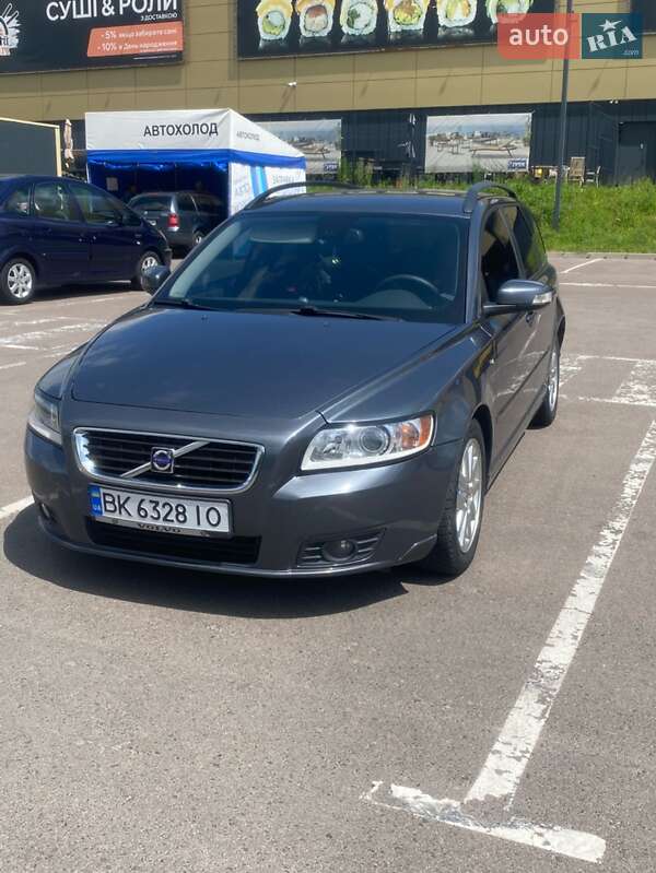Volvo V50 2009