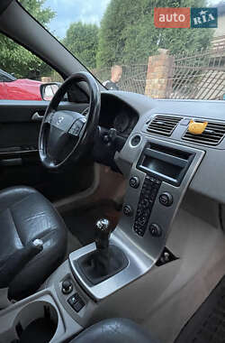 Универсал Volvo V50 2004 в 