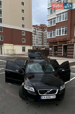 Универсал Volvo V50 2010 в Умани
