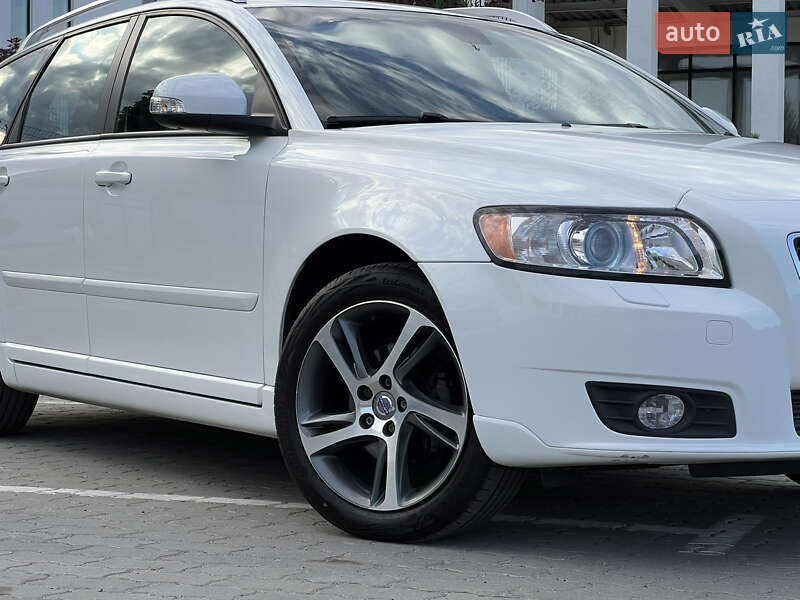 Універсал Volvo V50 2012 в Радивиліві