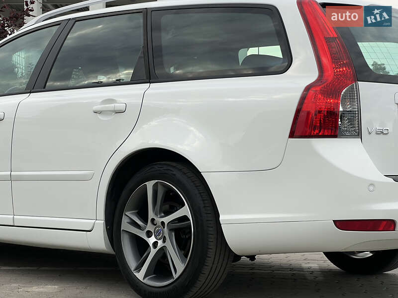 Універсал Volvo V50 2012 в Радивиліві
