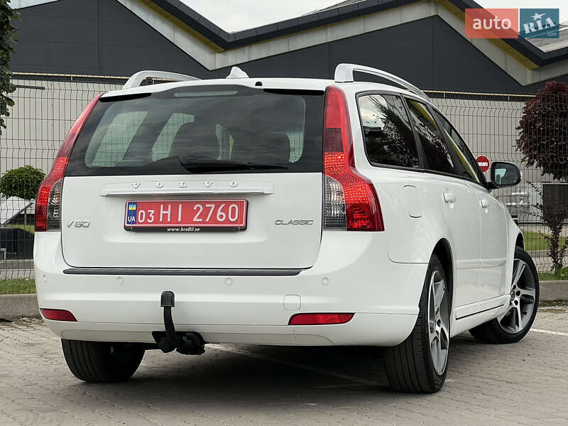 Універсал Volvo V50 2012 в Радивиліві