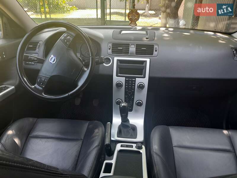 Универсал Volvo V50 2009 в Львове