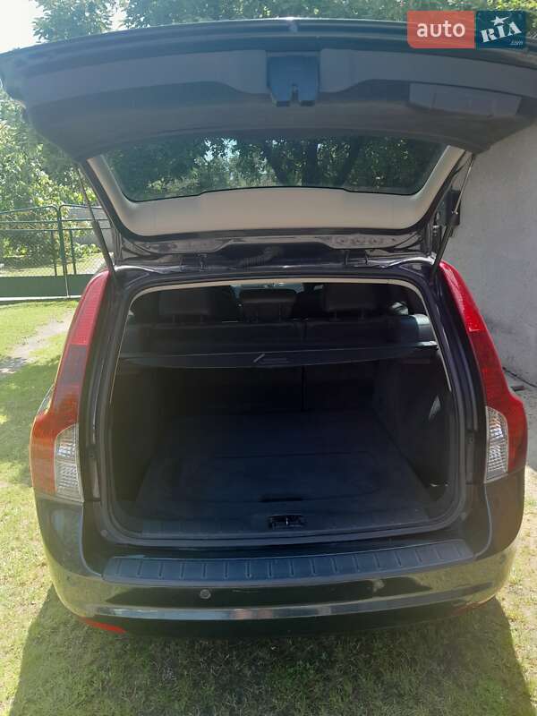 Универсал Volvo V50 2009 в Львове