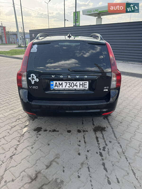 Універсал Volvo V50 2010 в Житомирі