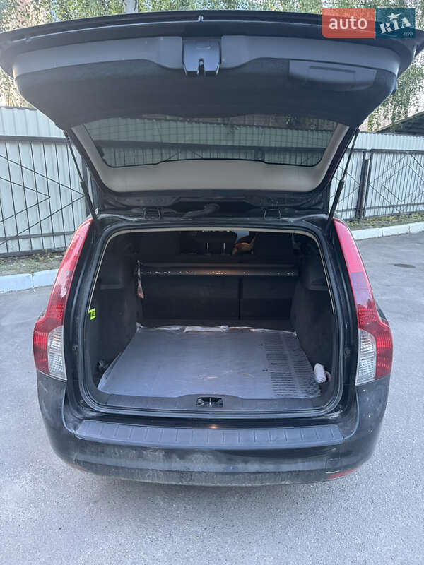 Універсал Volvo V50 2010 в Житомирі