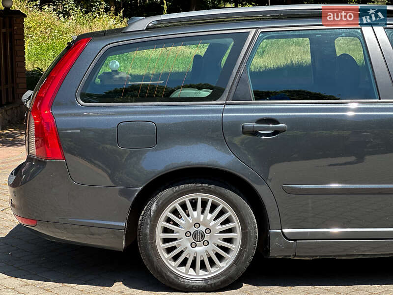 Універсал Volvo V50 2009 в Самборі