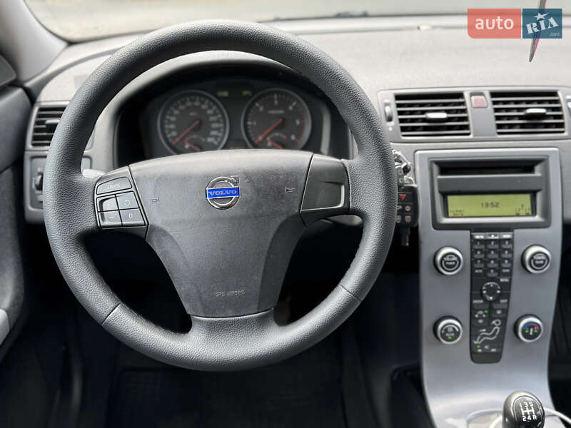 Универсал Volvo V50 2010 в Луцке