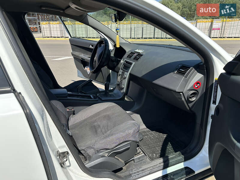 Універсал Volvo V50 2010 в Сумах