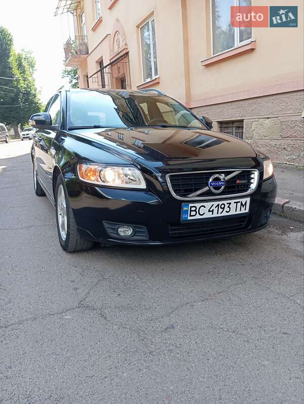 Volvo V50 2011